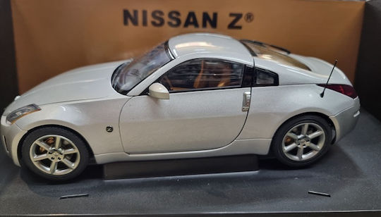 Nissan Φιγούρα Μοντελισμού Αυτοκίνητο Ασημί σε Κλίμακα 1:18