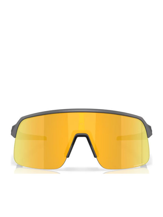 Oakley Sutro Lite S Мъжки Слънчеви Очила със Сив Пластмасов Рамка и Жълти Огледални Стъкла OO9496-09