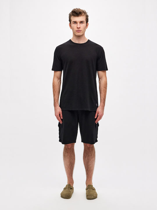 Dirty Laundry T-shirt Black