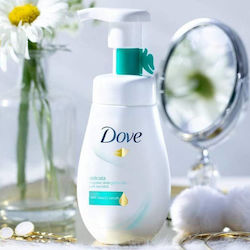 Dove Течен Почистване на Лице 160мл
