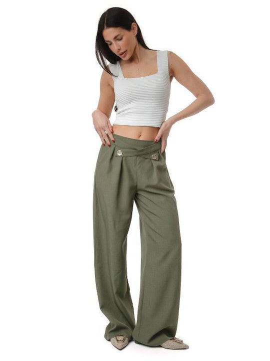 Khaki-Hose mit goldenen Verzierungen