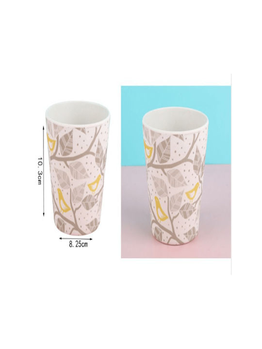 Glas Wasser aus Plastik in Beige Farbe