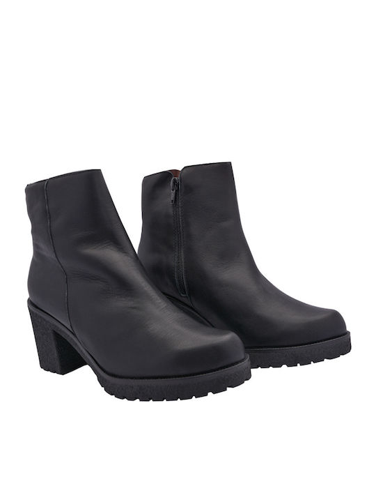 Marila Footwear