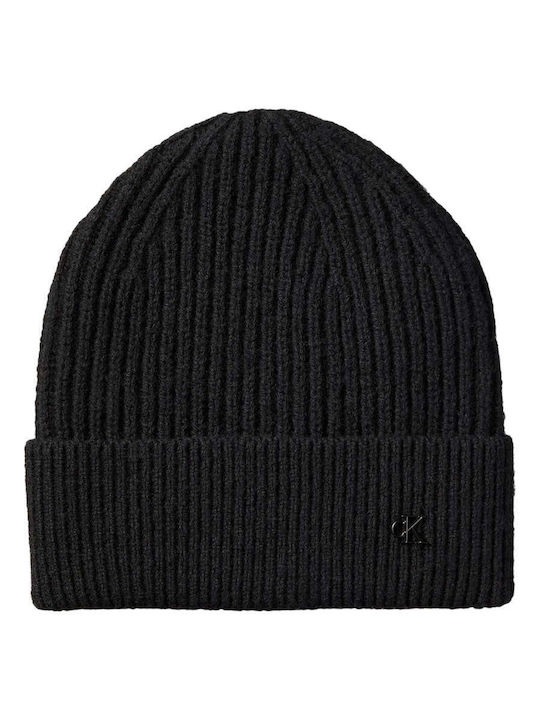 Beanie Beanie Knitted in Black color