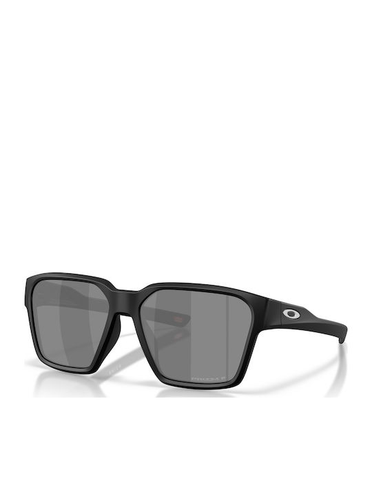 Oakley Men's Sunglasses with Black Plastic Frame and Gray Lens OO9497-02