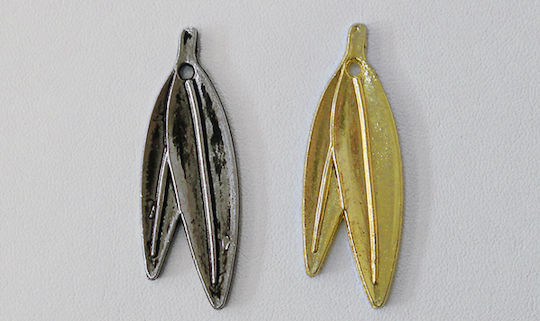 Metallisch Anhänger-Motiv für Schmuck Gold in Form Blume 5x1.8cm.