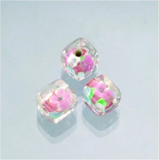 Mărgea Efco Sticlă 10x10x10mm Pătrată Flowers Roz Deschis 3 Bucăți