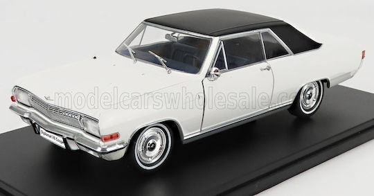 Метален Моделен Opel Diplomat V8 Купе 1965 1:24 Бял Черен