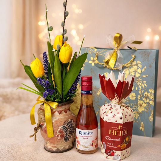 Elegant Golden Tulips Set Floral Arrangement In Vase Rosé Wine Heidi Pralines