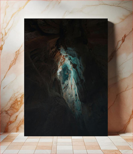 Πίνακας Illuminated Cave Walls Φωτισμένοι Τοίχοι Σπηλαίων 80x120