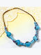 Halskette mit Blumenmuster Hellblau