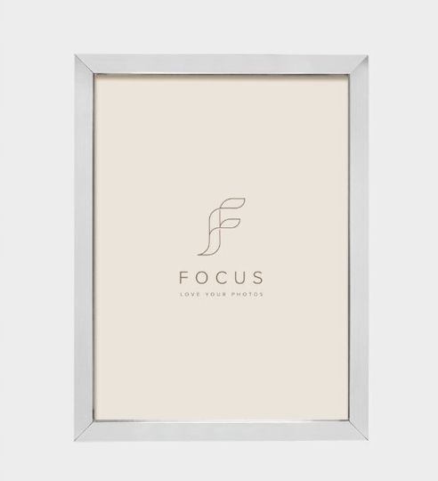 Focus Rama Foto Argintie Cu Cadru Argintiu