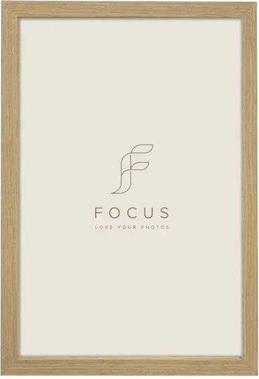 Focus Wall-mounted Plastic Photo Frame with Brown Frame