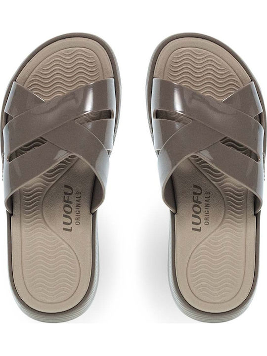 Slides with Brown Platform
