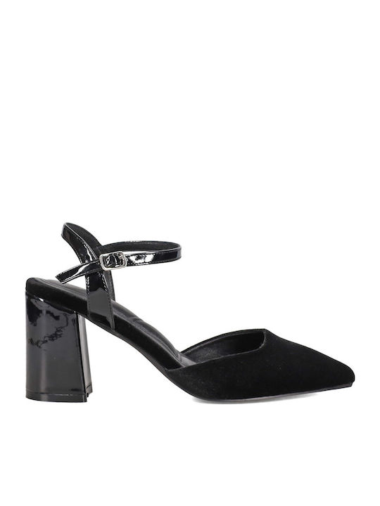 Spitze Zehen Pumps aus Lackleder mit Riemen Schwarz
