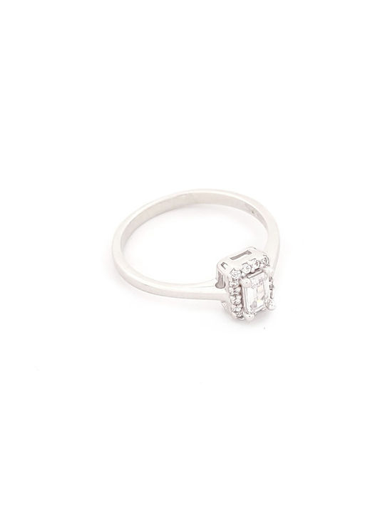 Damentlicher Ring mit Zirkon aus Silber