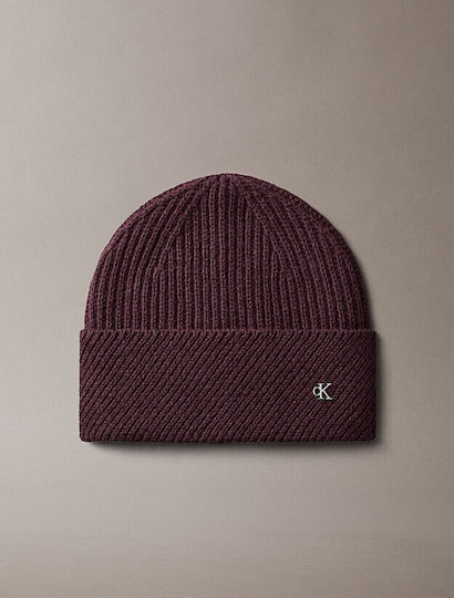 Women's Beanie with Rib Knit in Burgundy