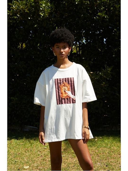 Дамска Oversized тениска в почти бяло