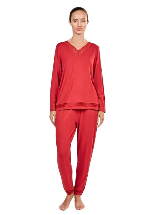 Gisela Winter Women's Red Pajama Set