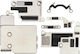 Kleine Metallhalterung auf dem Motherboard des iPhone 13